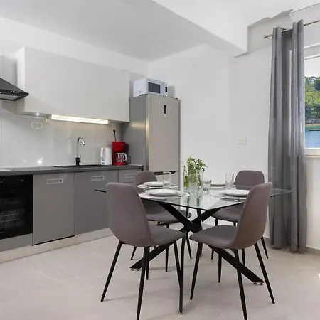 Laurea Appartamento *