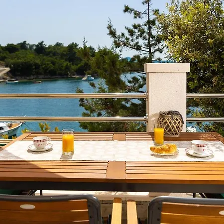 Laurea Apartment *