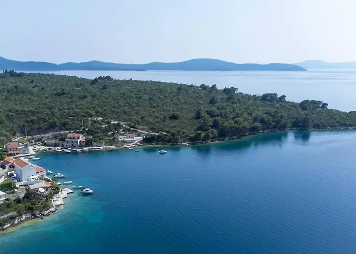 Laurea 公寓 斯拉诺